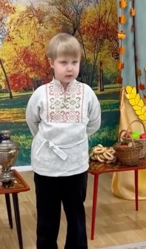 Иосиф Оганесян хвастается, что за лето научил Стефана читать стихи, танцевать и показывать сценки